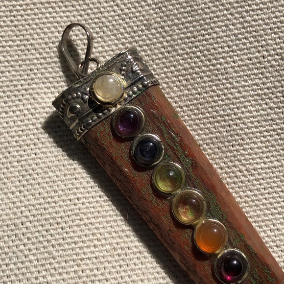 VTG Stone Amulet Pendant - Picture 3 of 3